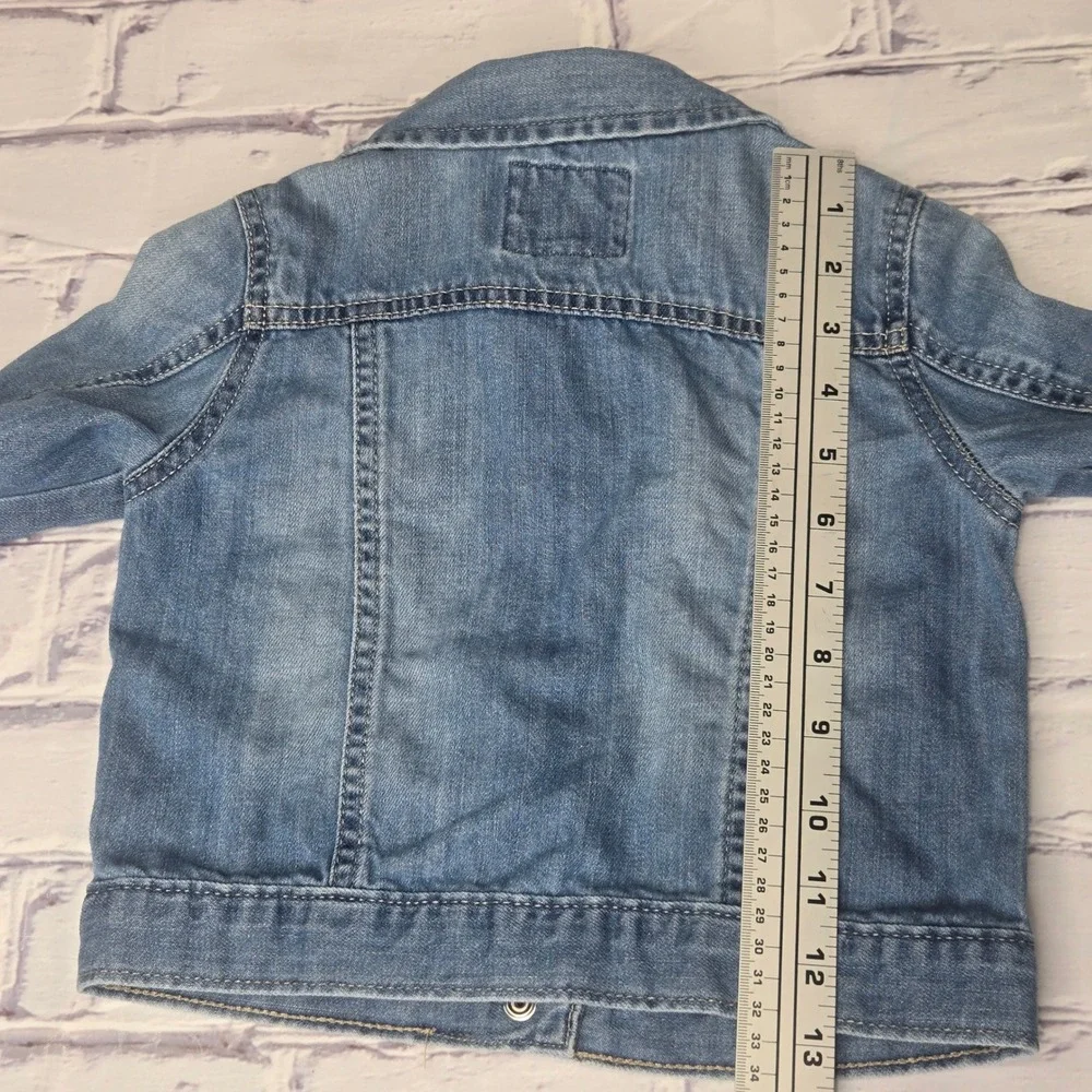 OshKosh Bgosh Kids Denim Trucker Jacket Medium Wash Blue Jean Jacket 5T 28034210
